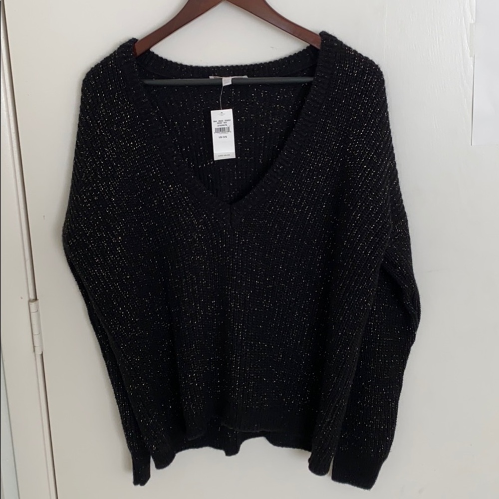Black and gold v neck sweater